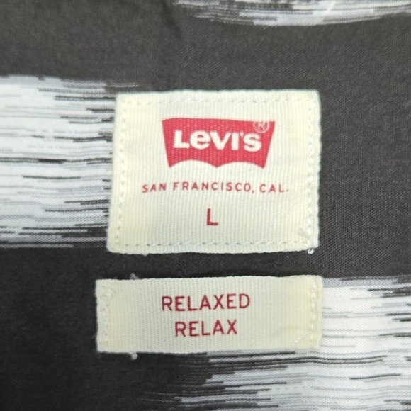 Levi's Ikat Print Relaxed Fit Shirt  Button Down‎  Short Sleeve Mens Large - Picture 4 of 9